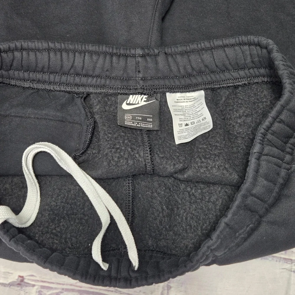 Nike Fleece Shorts Black Oversized Swoosh Logo Athletic Gym Mens 2XL BV2721-010